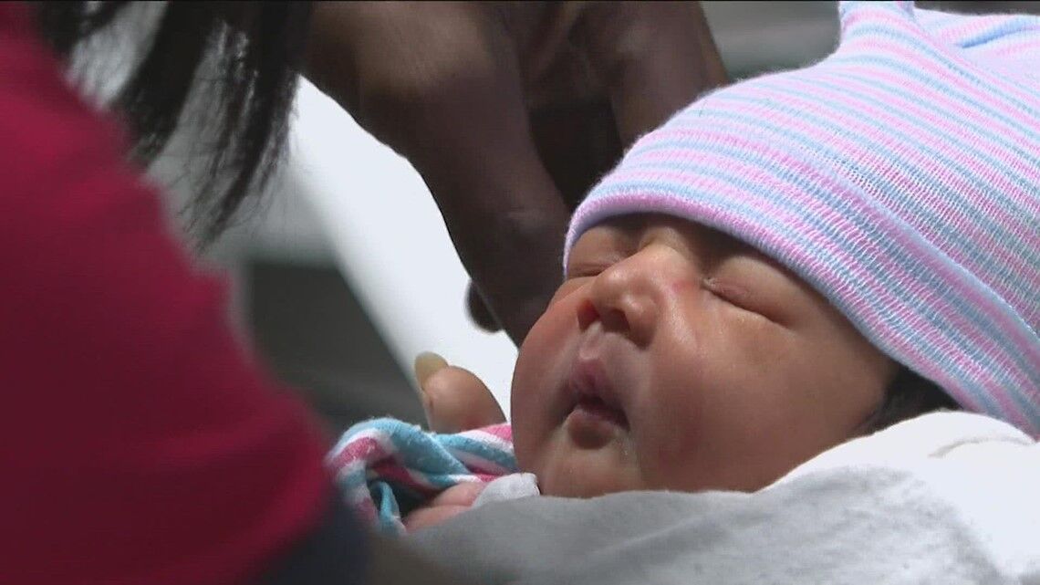 Employees and fiancee help deliver baby in Georgia McDonald's bathroom
